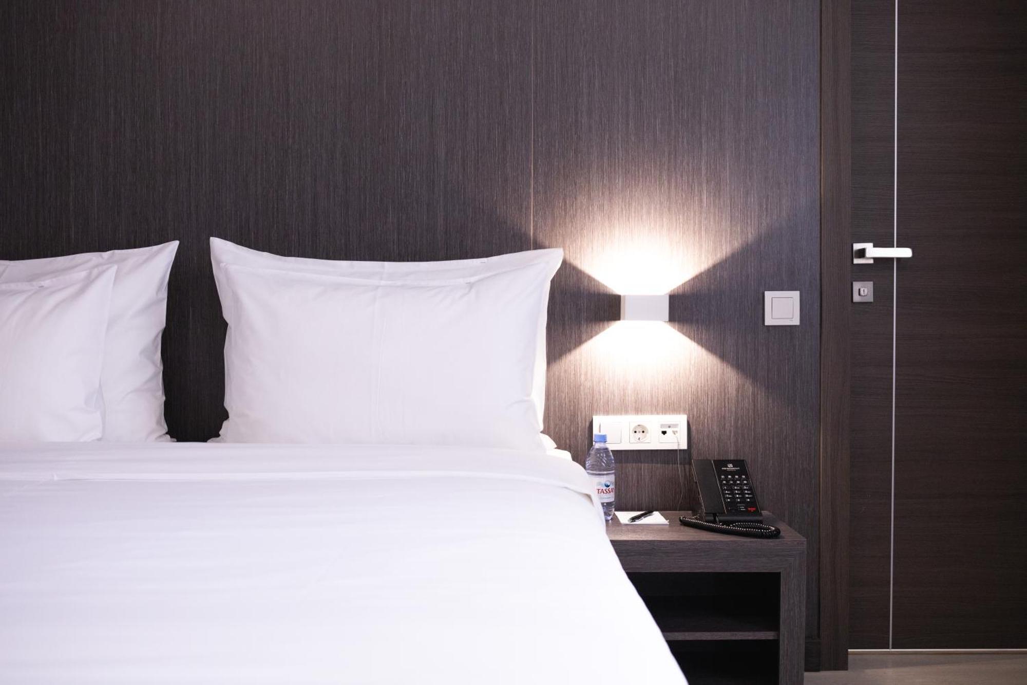 Resident Hotel Kazybek Bi الماتي المظهر الخارجي الصورة