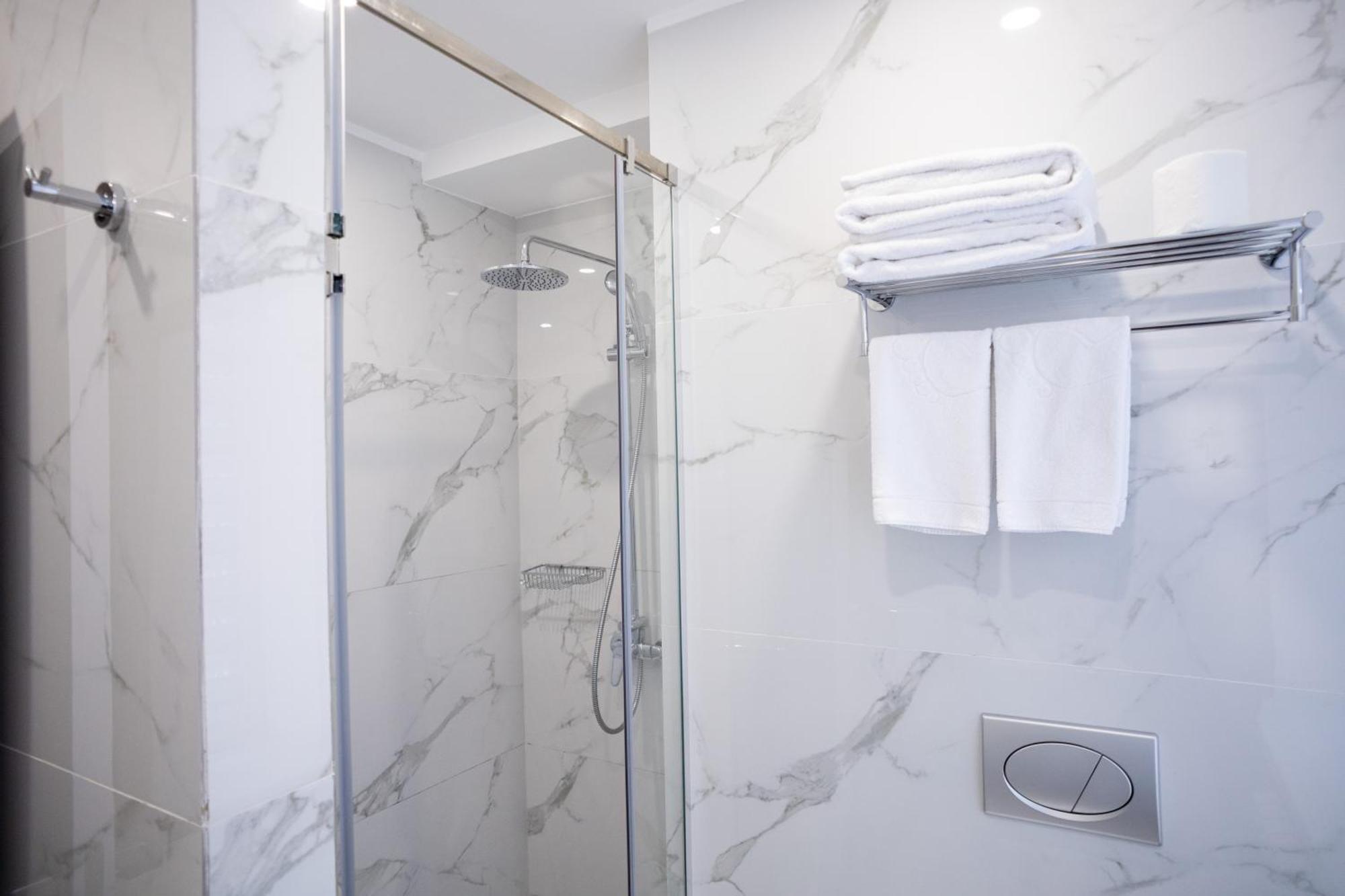 Resident Hotel Kazybek Bi الماتي المظهر الخارجي الصورة