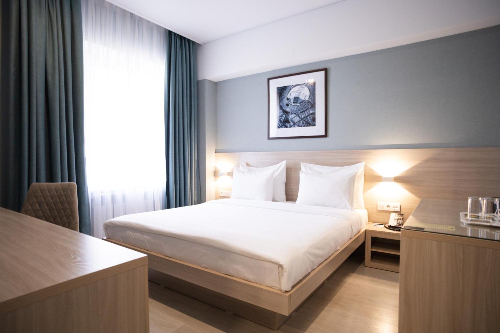 Resident Hotel Kazybek Bi الماتي المظهر الخارجي الصورة